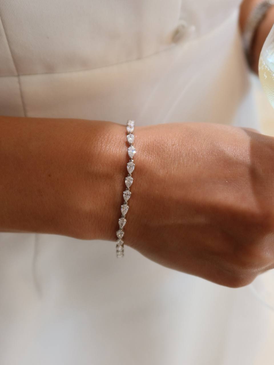 5.28 cttw Pear shape lab grown diamond tennis bracelet