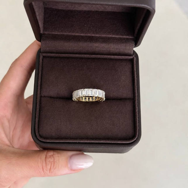 0.32 ct each (6.84 Cttw) Emerald cut band lab grown diamond ring