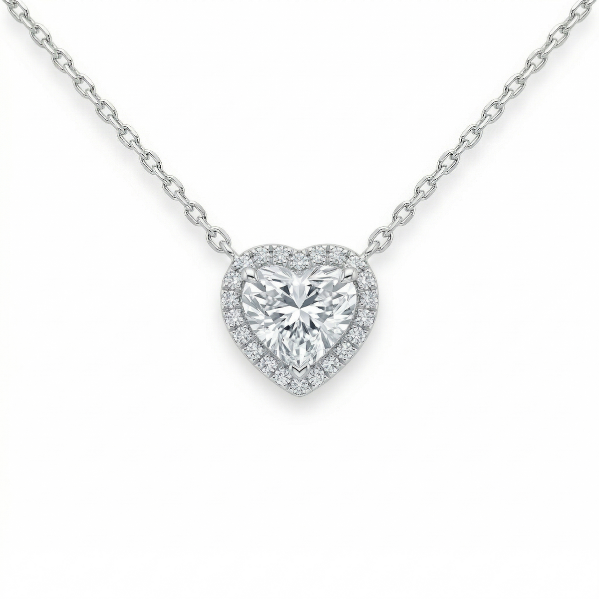 Pendentif en diamant en forme de cœur de 0,55 carat avec halo
