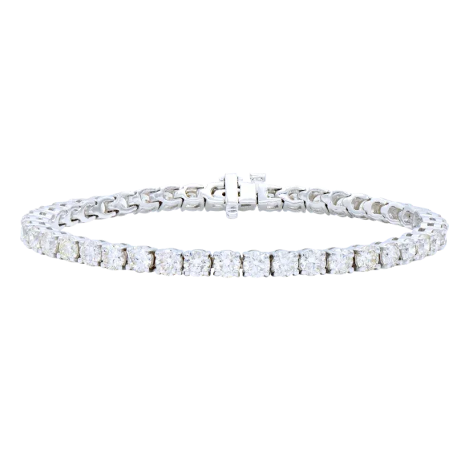 Lab-grown diamond tennis bracelet in white gold with round-cut stones, luxury jewelry
