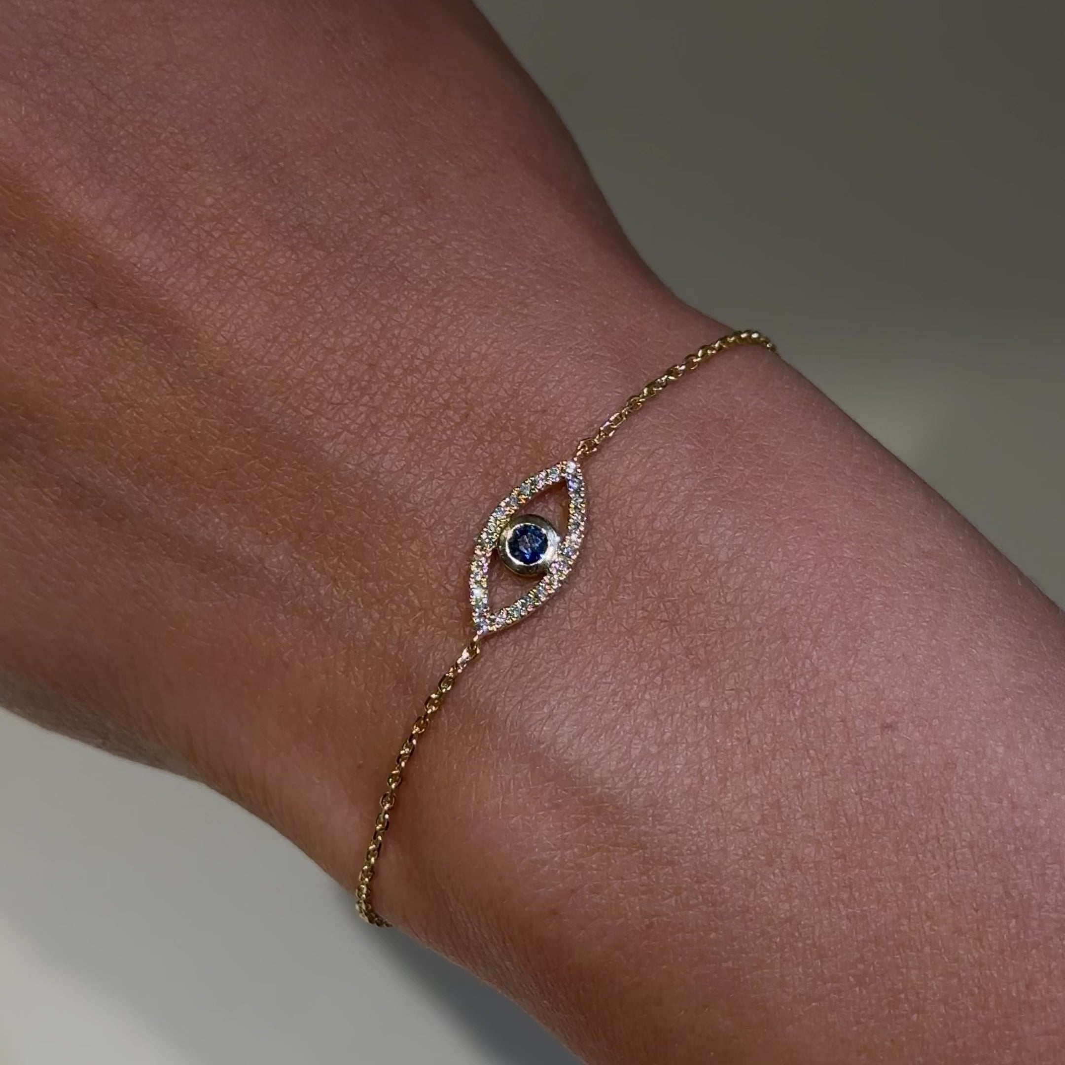 Custom Lab-Grown Diamond Bracelet with Blue Sapphire